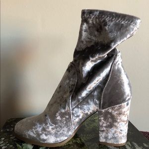 Silver velvet heeled boots